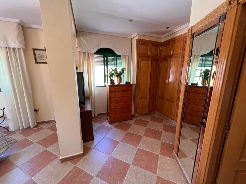 Villa con piscina y vistas a las montañas y Benidorm en la zona de Rincón de Loix