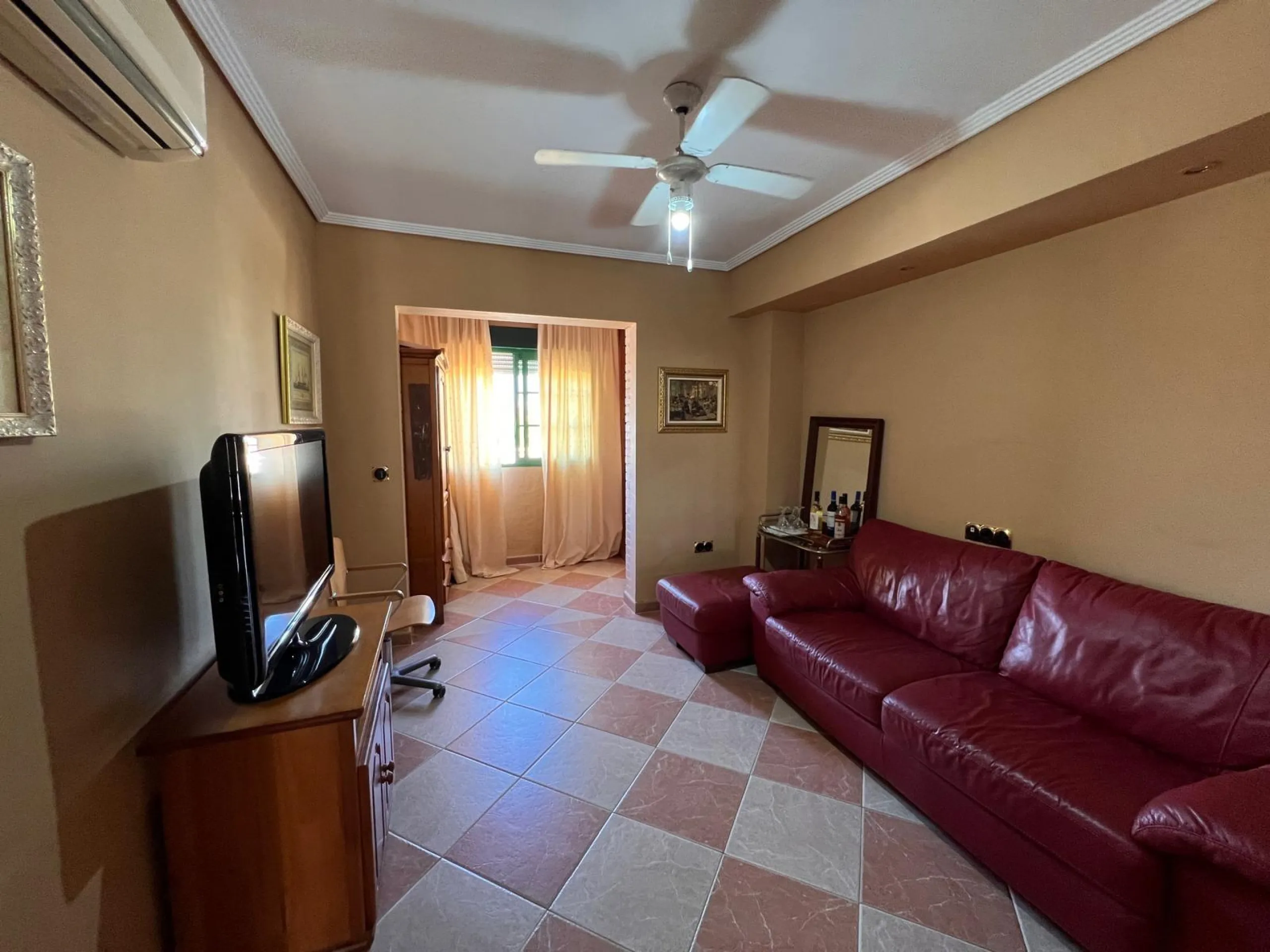 Villa con piscina y vistas a las montañas y Benidorm en la zona de Rincón de Loix