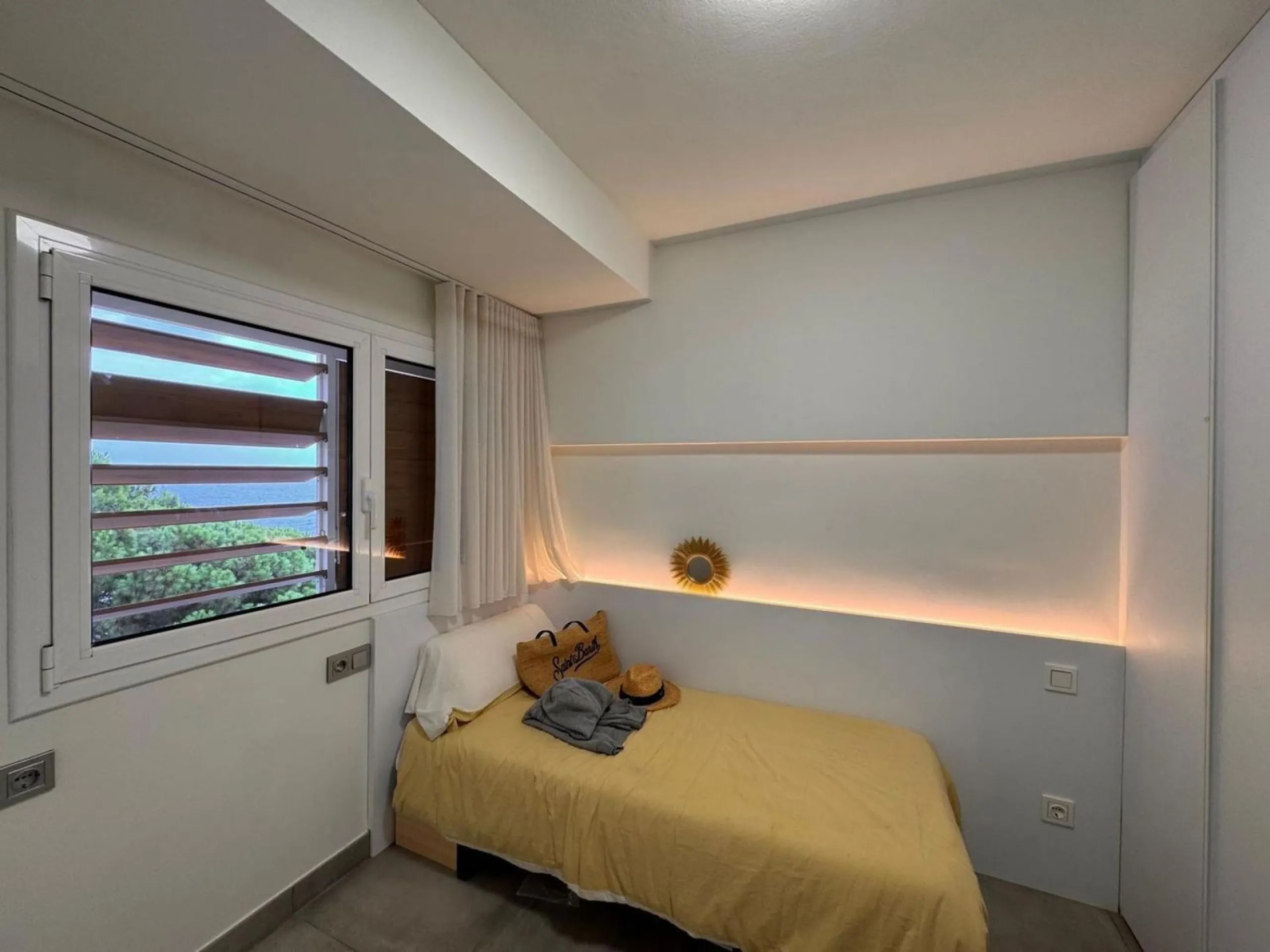 Apartment with Terrace and Sea Views in Platja d’Aro, Costa Brava