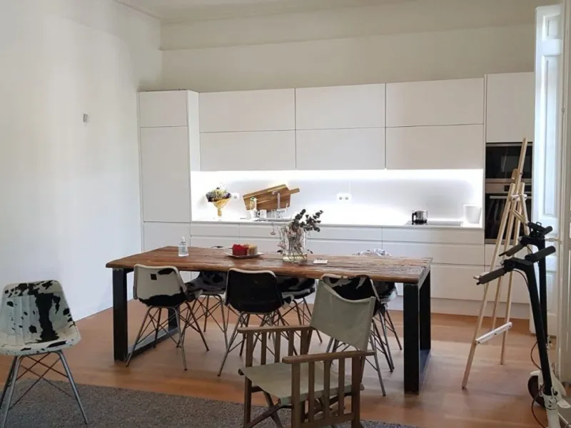 Renovated Apartment with Balconies in Eixample Esquerra, Barcelona