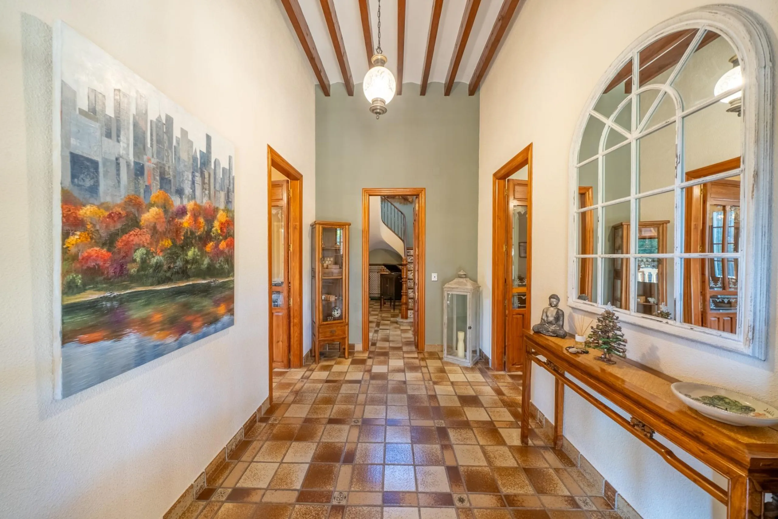 Rustic Oasis: Large House with Land All the Amenities