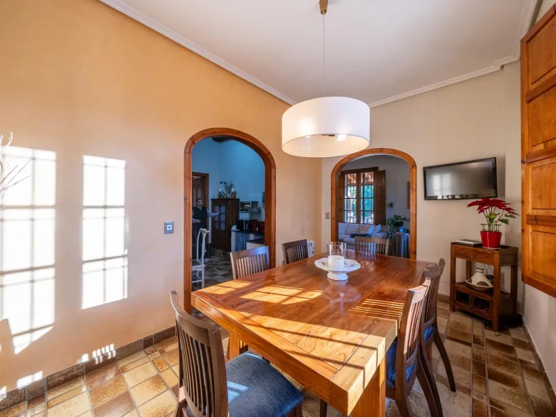 Rustic Oasis: Large House with Land All the Amenities