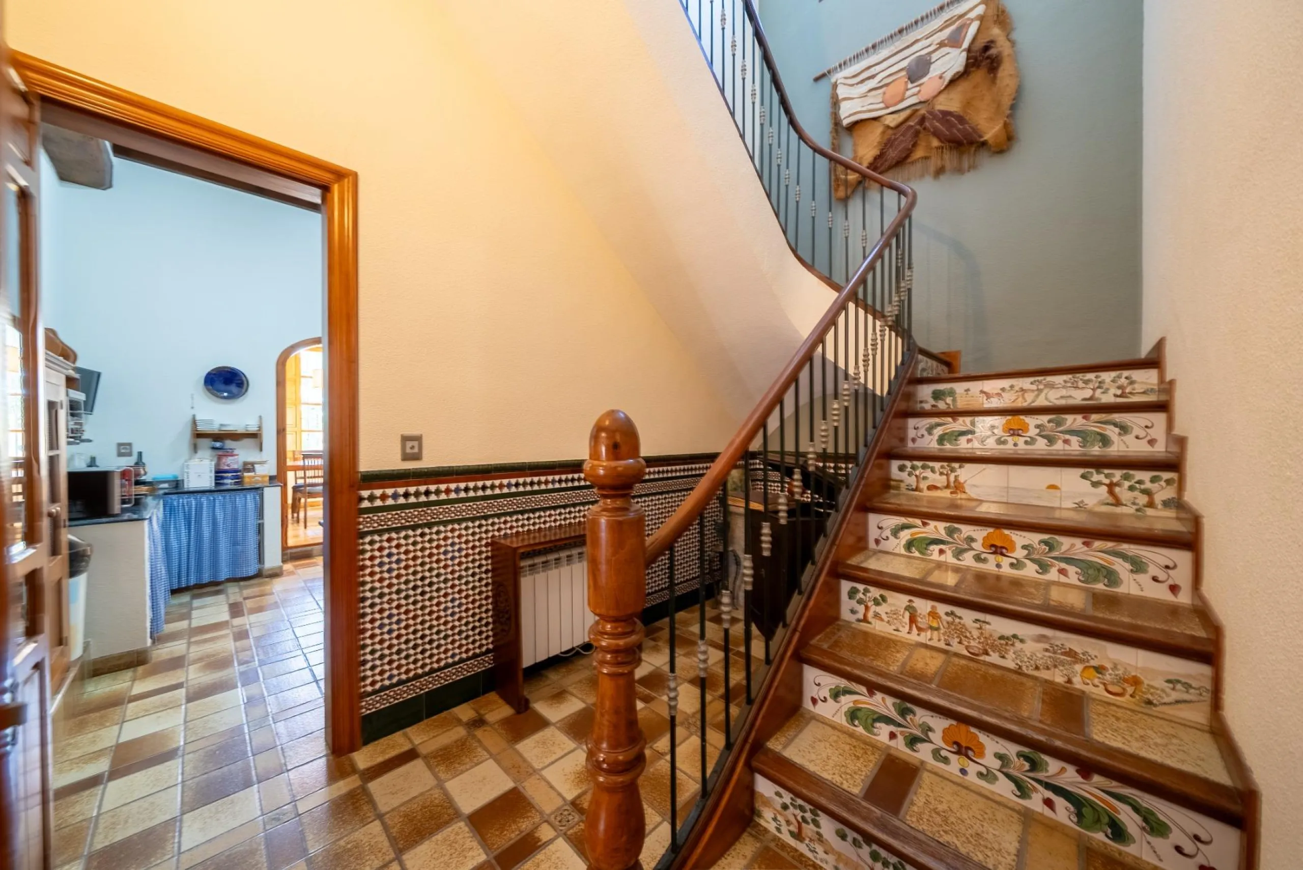Rustic Oasis: Large House with Land All the Amenities