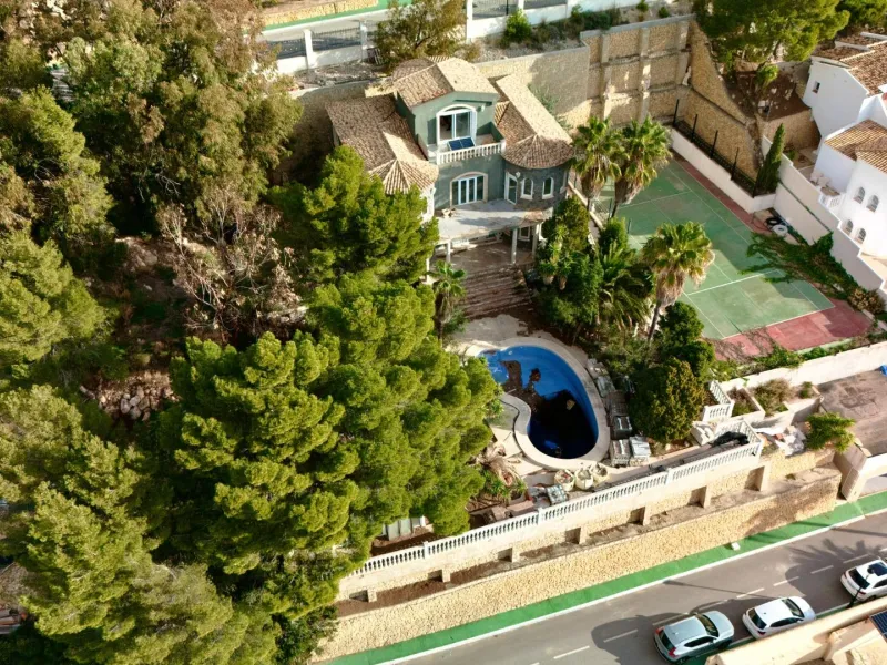 Lujo Mediterráneo en Altea Hills: Propiedad Exclusiva con Vistas Espectaculares y Espacios Únicos