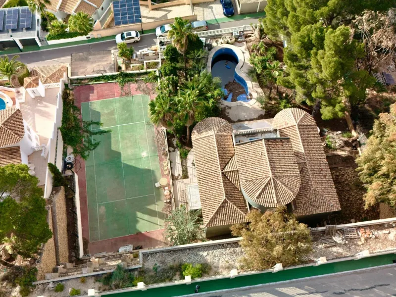 Lujo Mediterráneo en Altea Hills: Propiedad Exclusiva con Vistas Espectaculares y Espacios Únicos