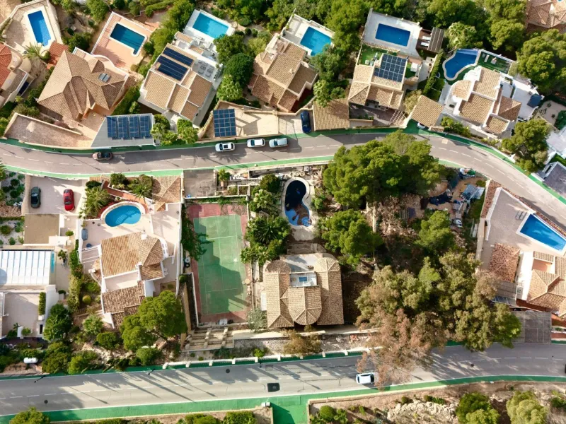 Lujo Mediterráneo en Altea Hills: Propiedad Exclusiva con Vistas Espectaculares y Espacios Únicos