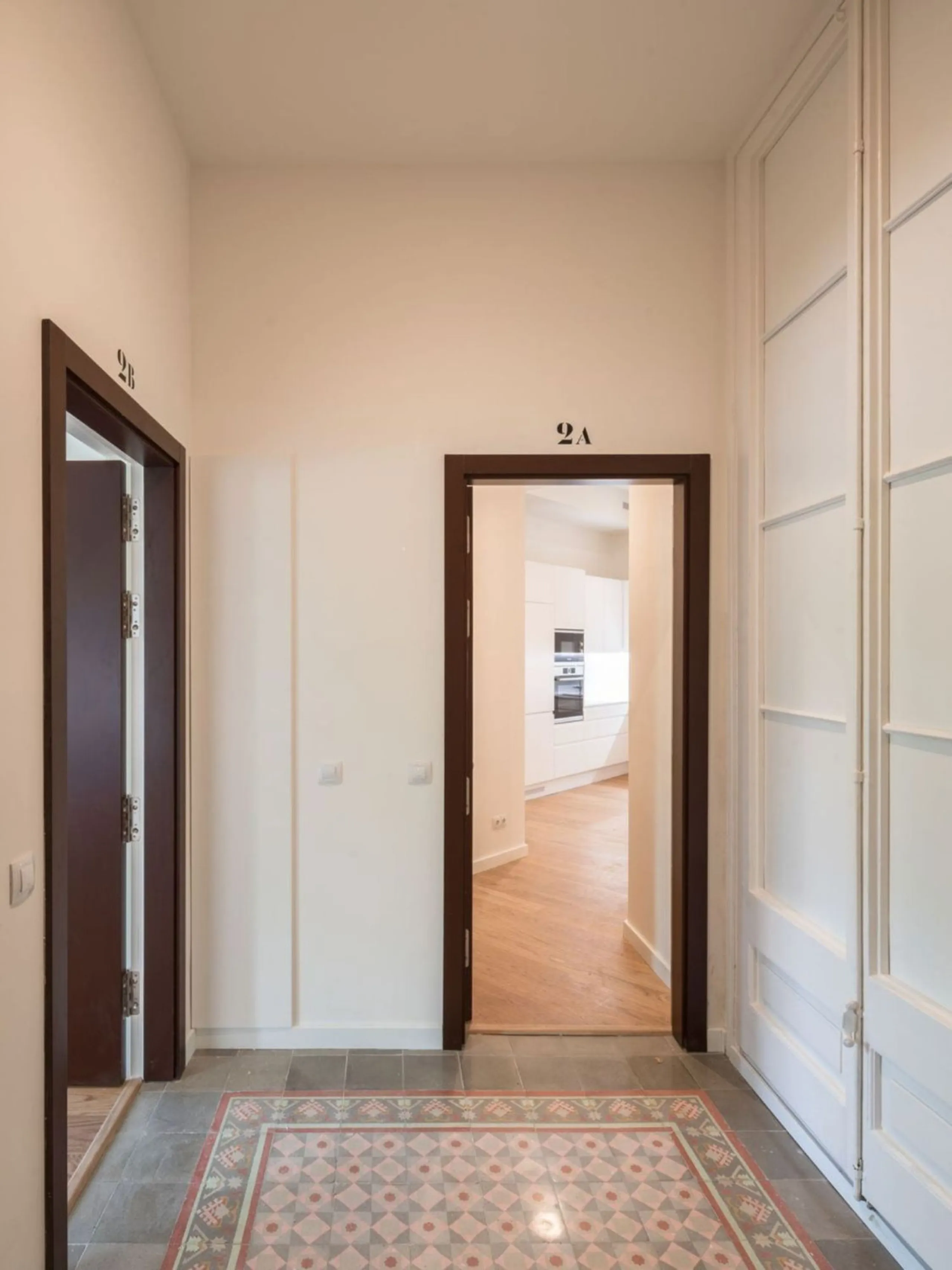 Renovated Apartment with Balconies in Eixample Esquerra, Barcelona