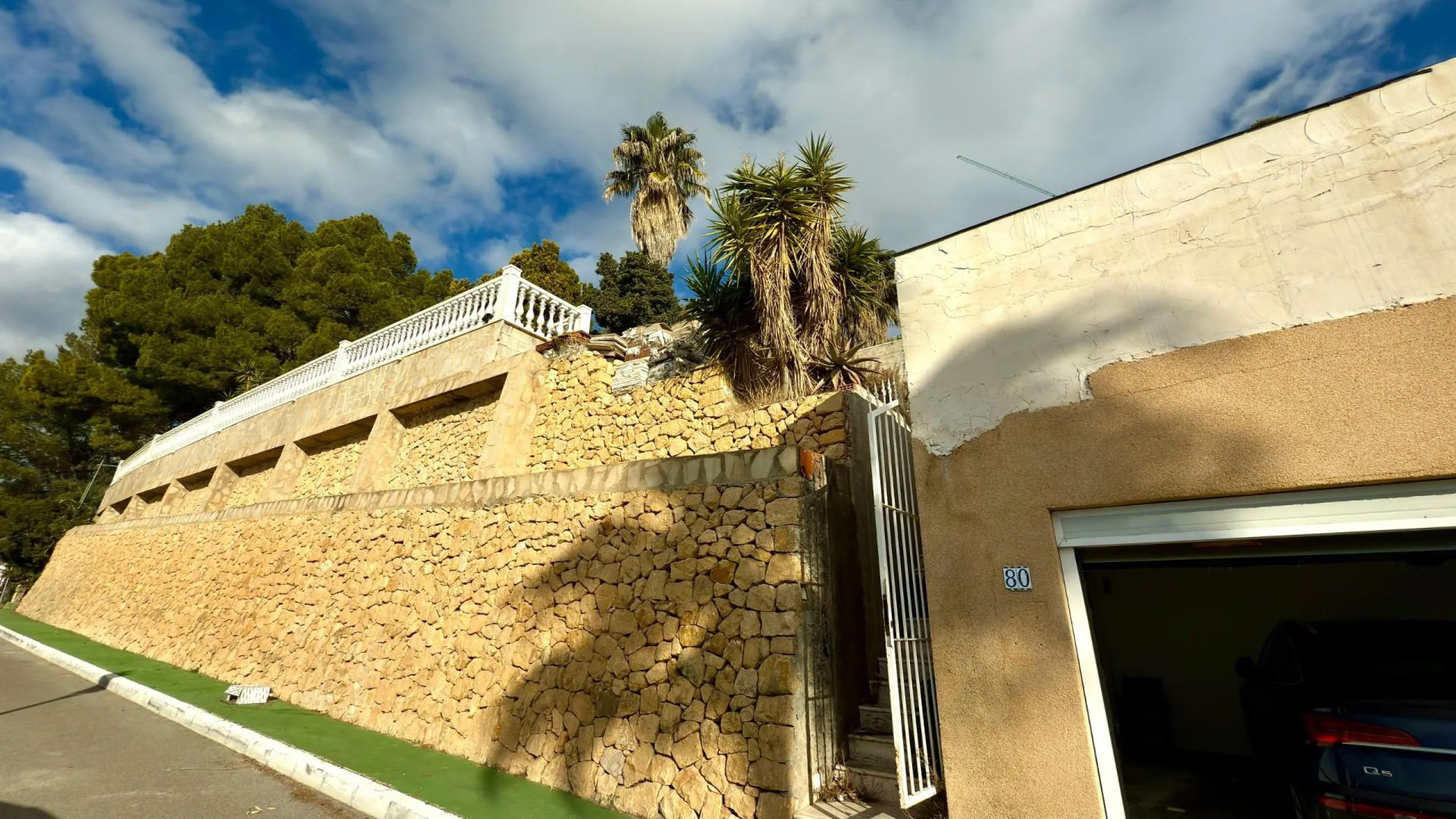 Lujo Mediterráneo en Altea Hills: Propiedad Exclusiva con Vistas Espectaculares y Espacios Únicos