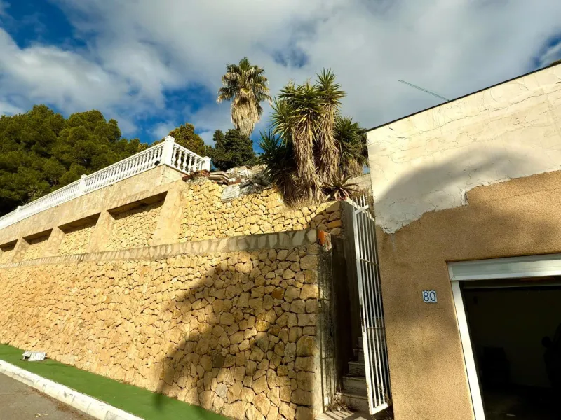Lujo Mediterráneo en Altea Hills: Propiedad Exclusiva con Vistas Espectaculares y Espacios Únicos