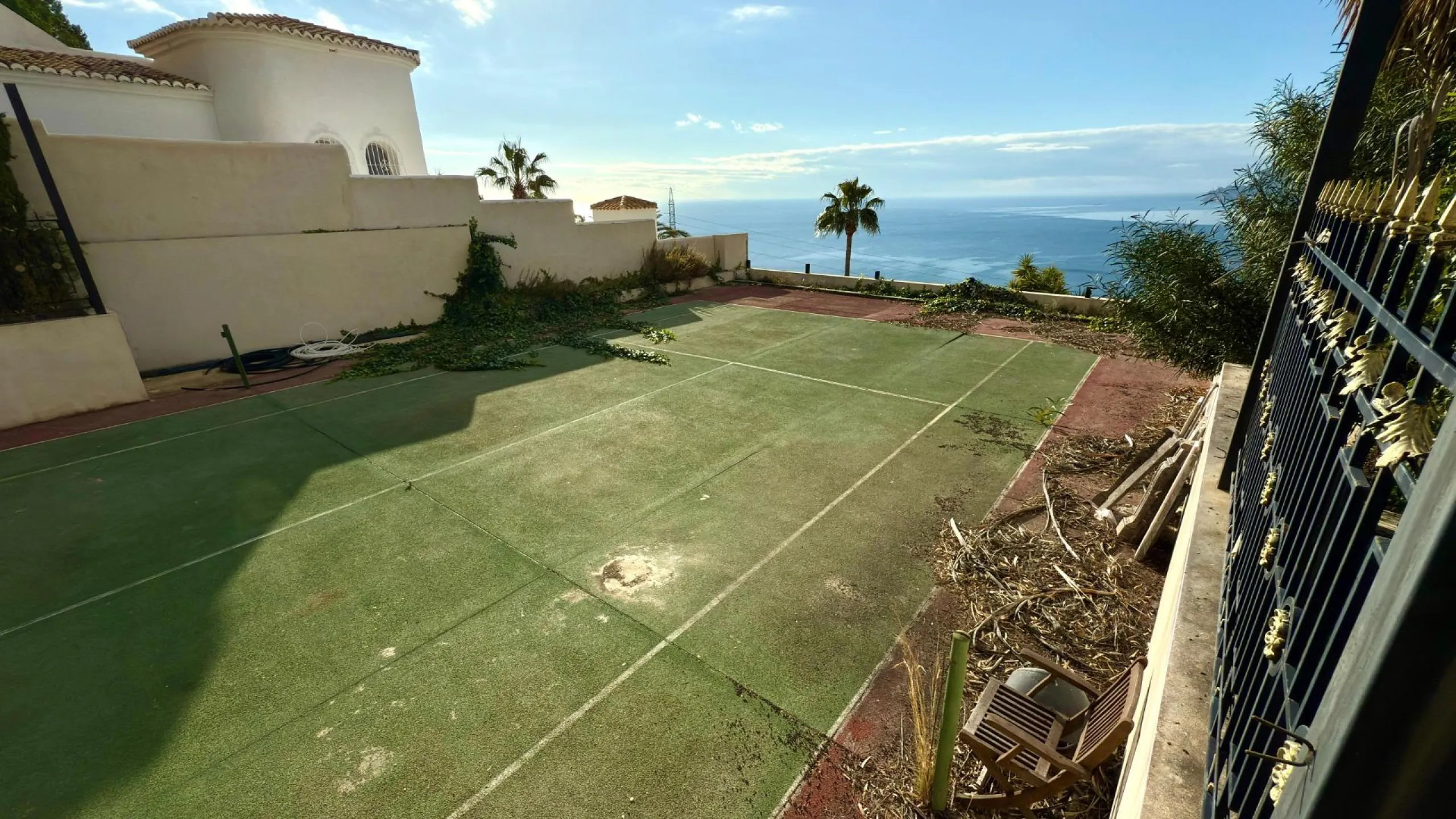 Lujo Mediterráneo en Altea Hills: Propiedad Exclusiva con Vistas Espectaculares y Espacios Únicos
