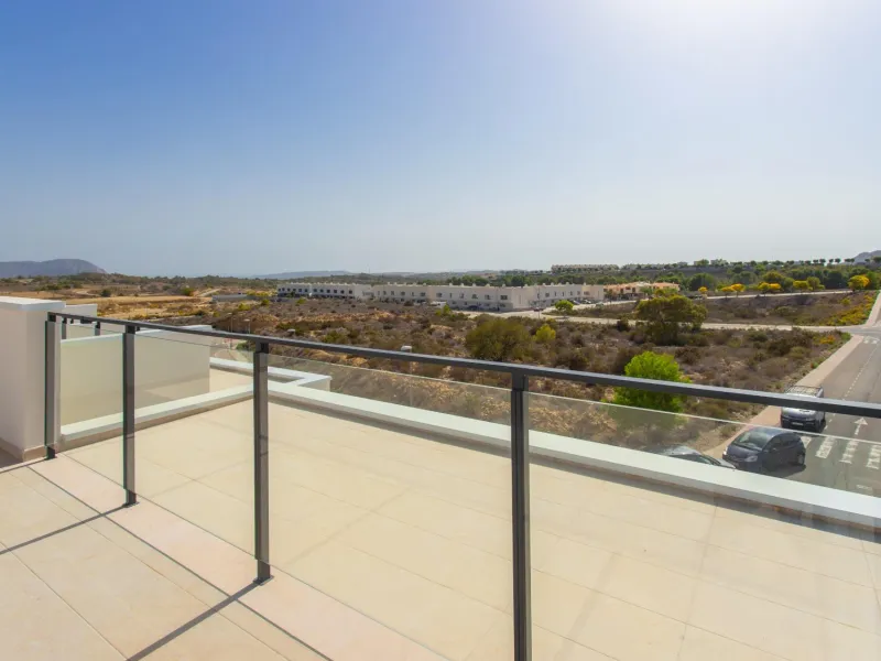 Exclusive Duplex House in Monforte del Cid - Ideal for Families