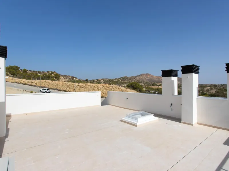 Exclusive Duplex House in Monforte del Cid - Ideal for Families