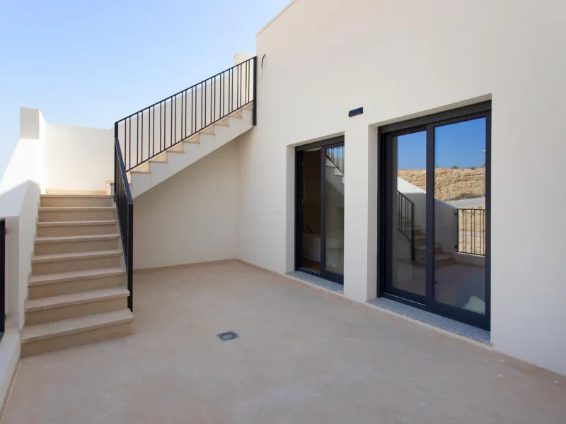 Exclusive Duplex House in Monforte del Cid - Ideal for Families