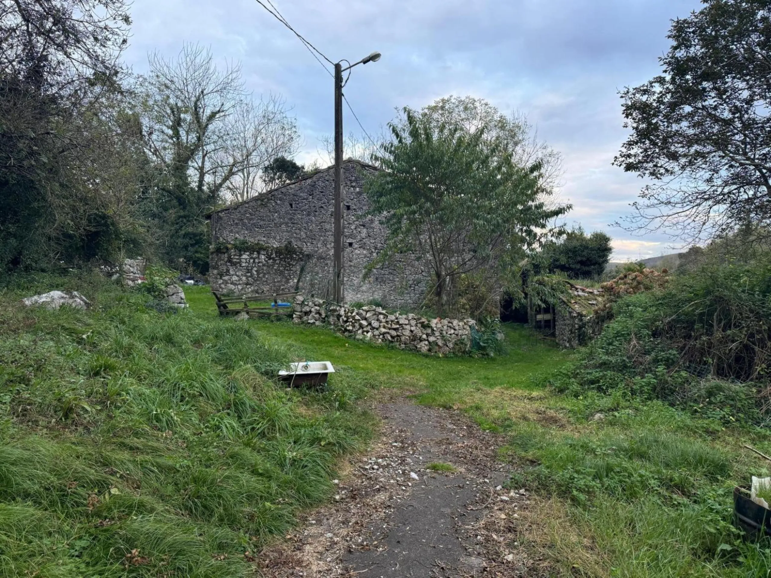 Unique opportunity in Llanes! Building plot for sale between the sea and the golf course