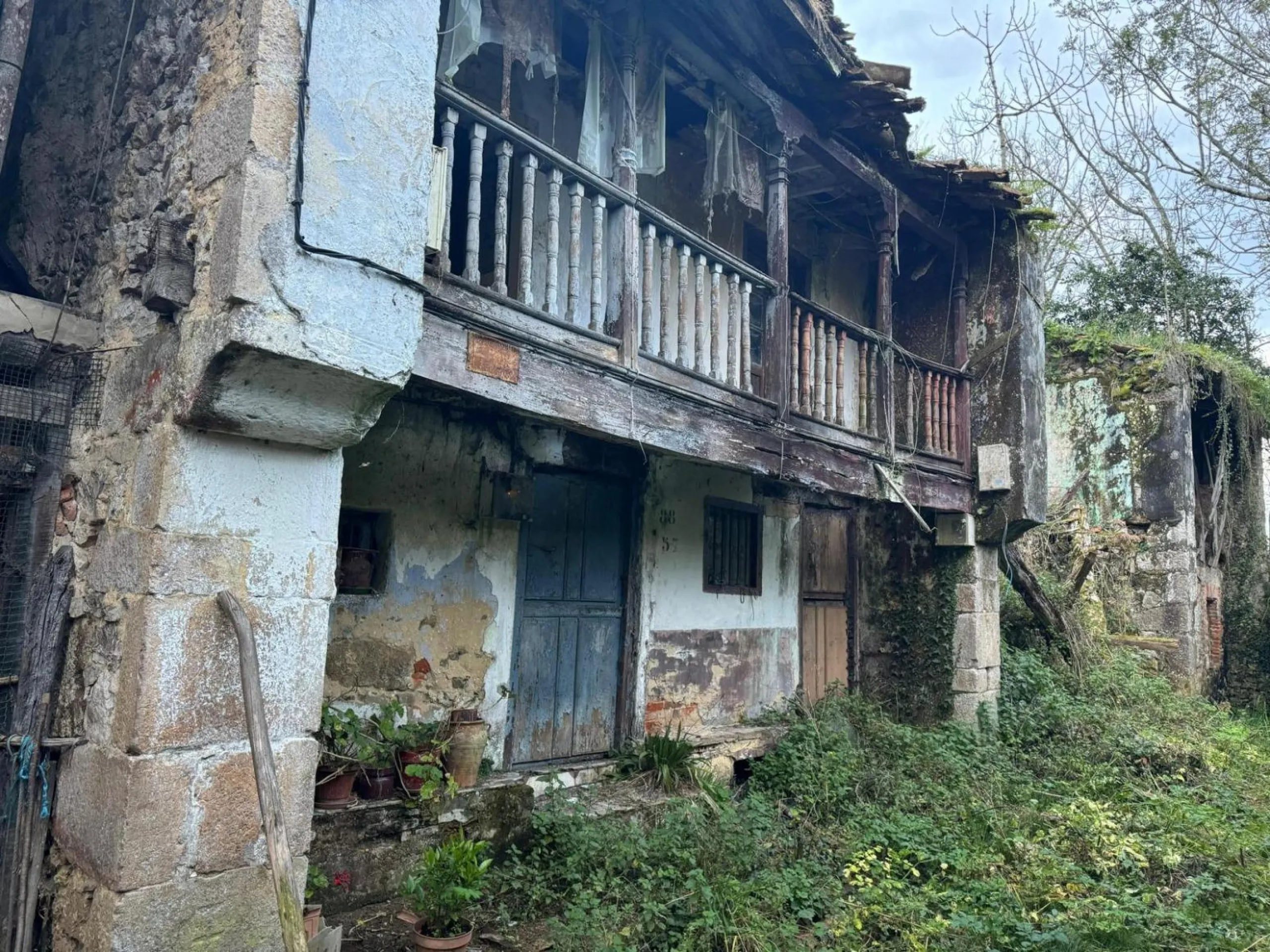 Unique opportunity in Llanes! Building plot for sale between the sea and the golf course