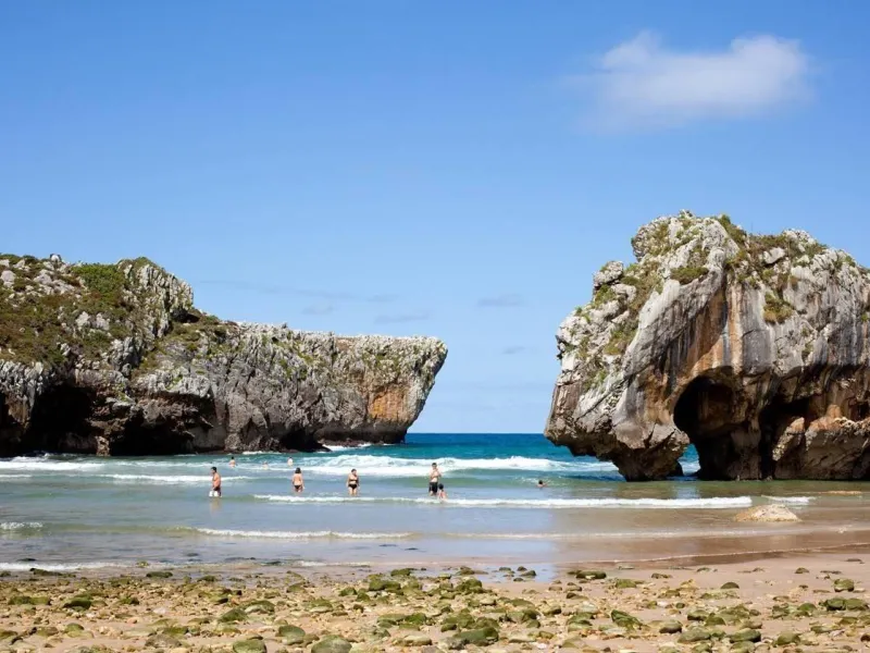 INVERSION PARA OBRA NUEVA A 100 METROS DE LA PLAYA MURALLÓN EN TAPIA DE CASARIEGO