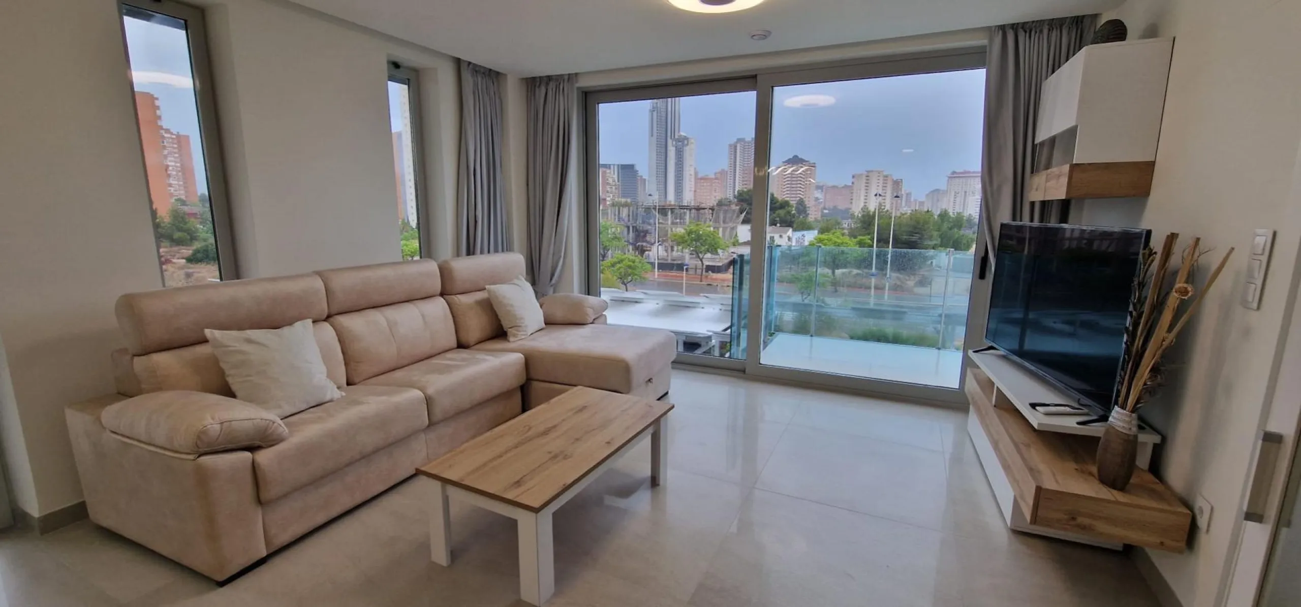 NUEVOS APARTAMENTOS AMUEBLADOS CON LICENCIA TURISTICA EN LA CALA, BENIDORM