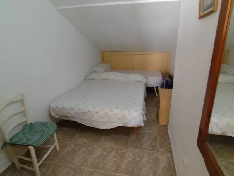 ADOSADO DE 3 DORM. 2 BAÑOS EN LOS ALCAZARES. A 500 METROS DE LA PLAYA. PARCELA. SOLARIUM.