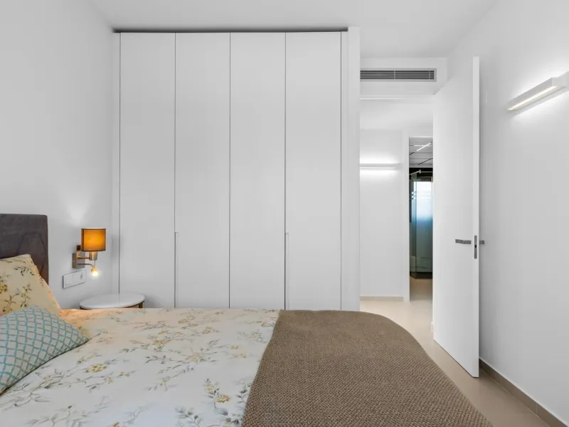 Lujosa villa de obra nueva a un paso de la playa de Campoamor !