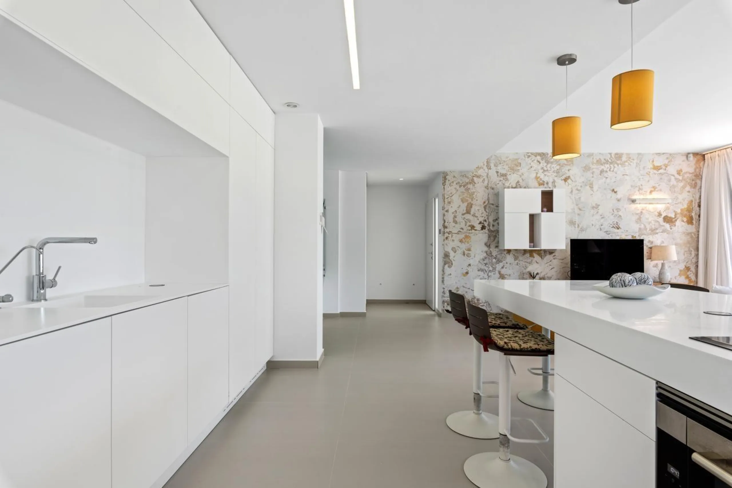Lujosa villa de obra nueva a un paso de la playa de Campoamor !