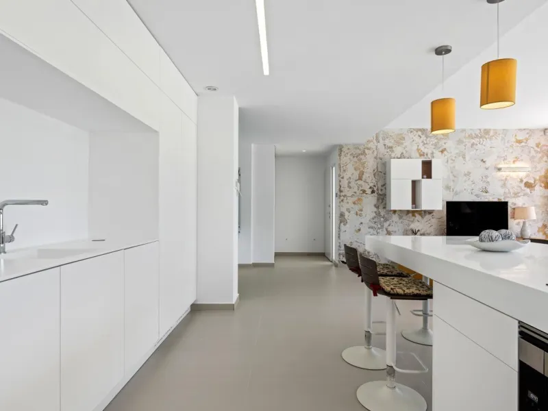 Lujosa villa de obra nueva a un paso de la playa de Campoamor !