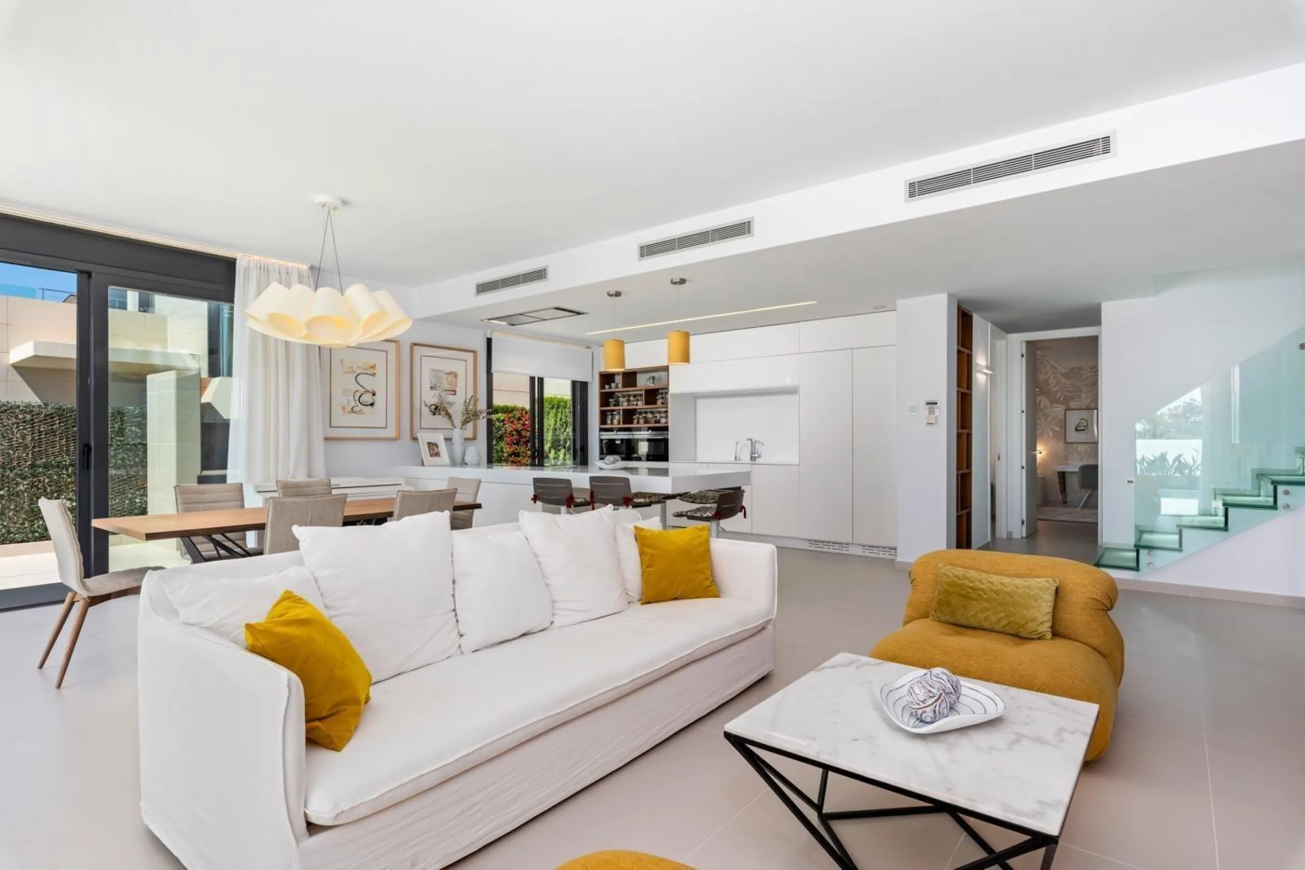 Lujosa villa de obra nueva a un paso de la playa de Campoamor !