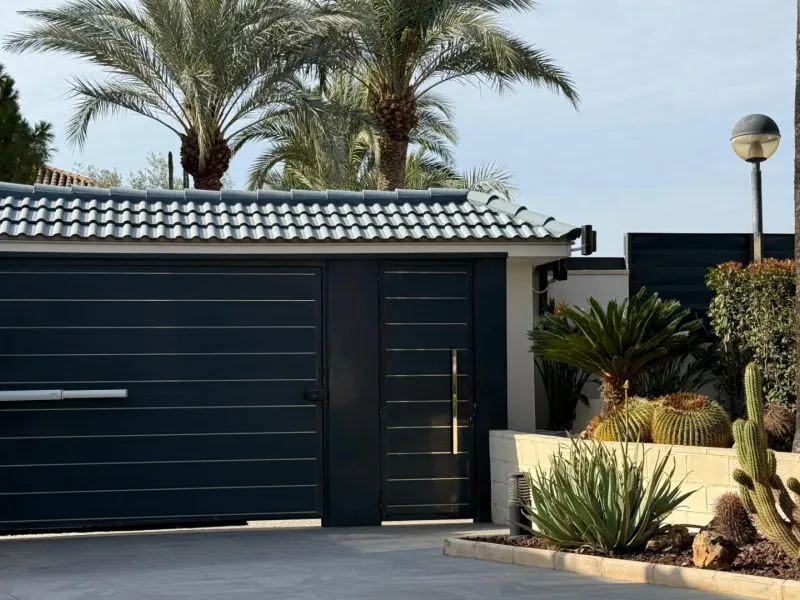 Chalet independiente con piscina privada y gran parcela