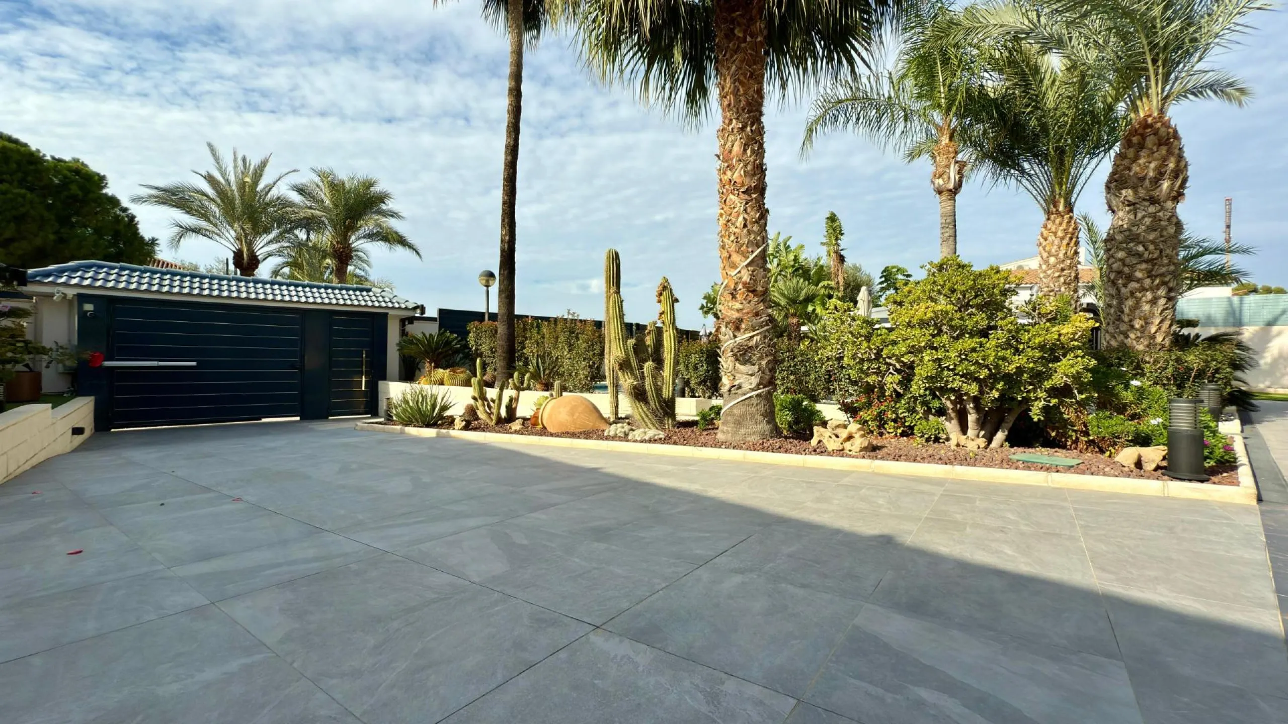 Chalet independiente con piscina privada y gran parcela