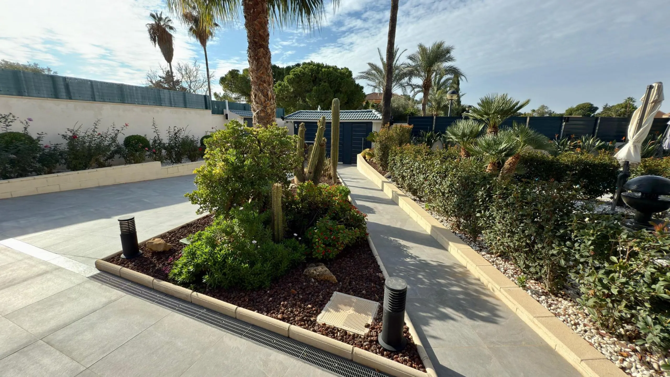Chalet independiente con piscina privada y gran parcela