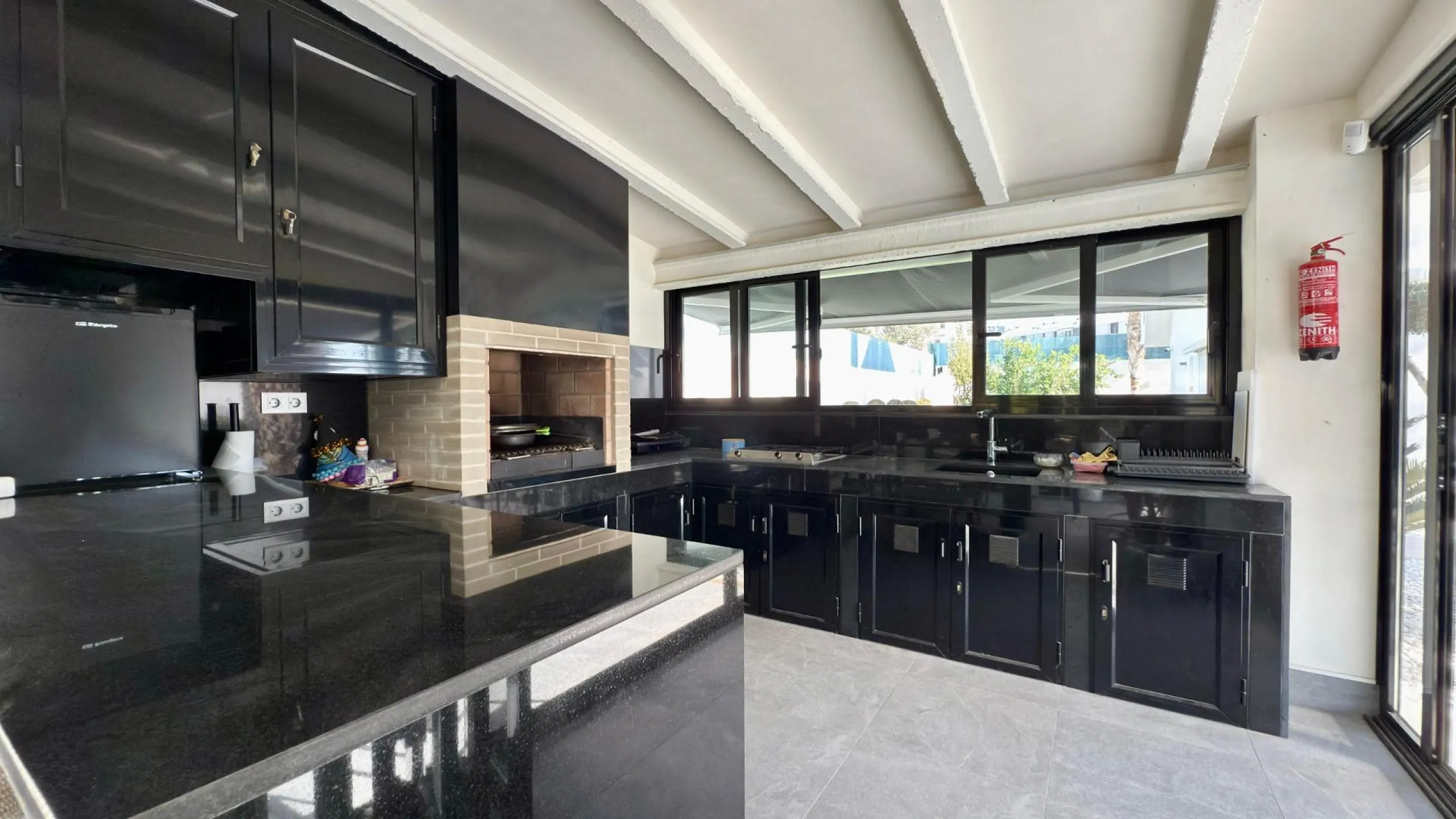 Chalet independiente con piscina privada y gran parcela