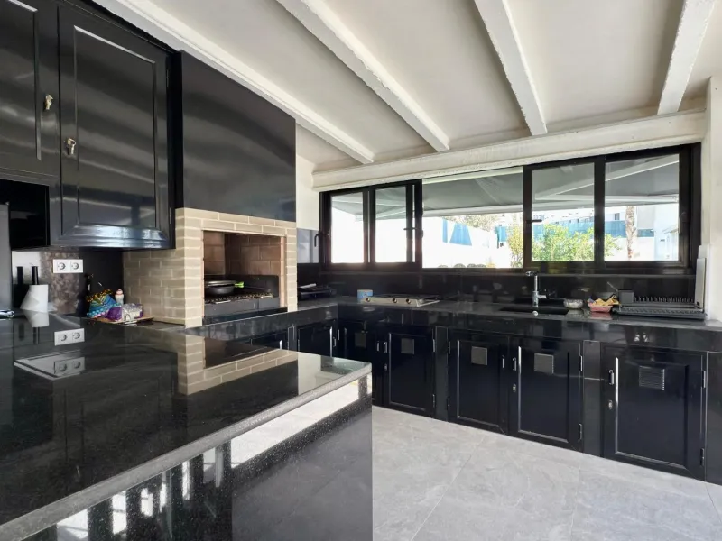 Chalet independiente con piscina privada y gran parcela