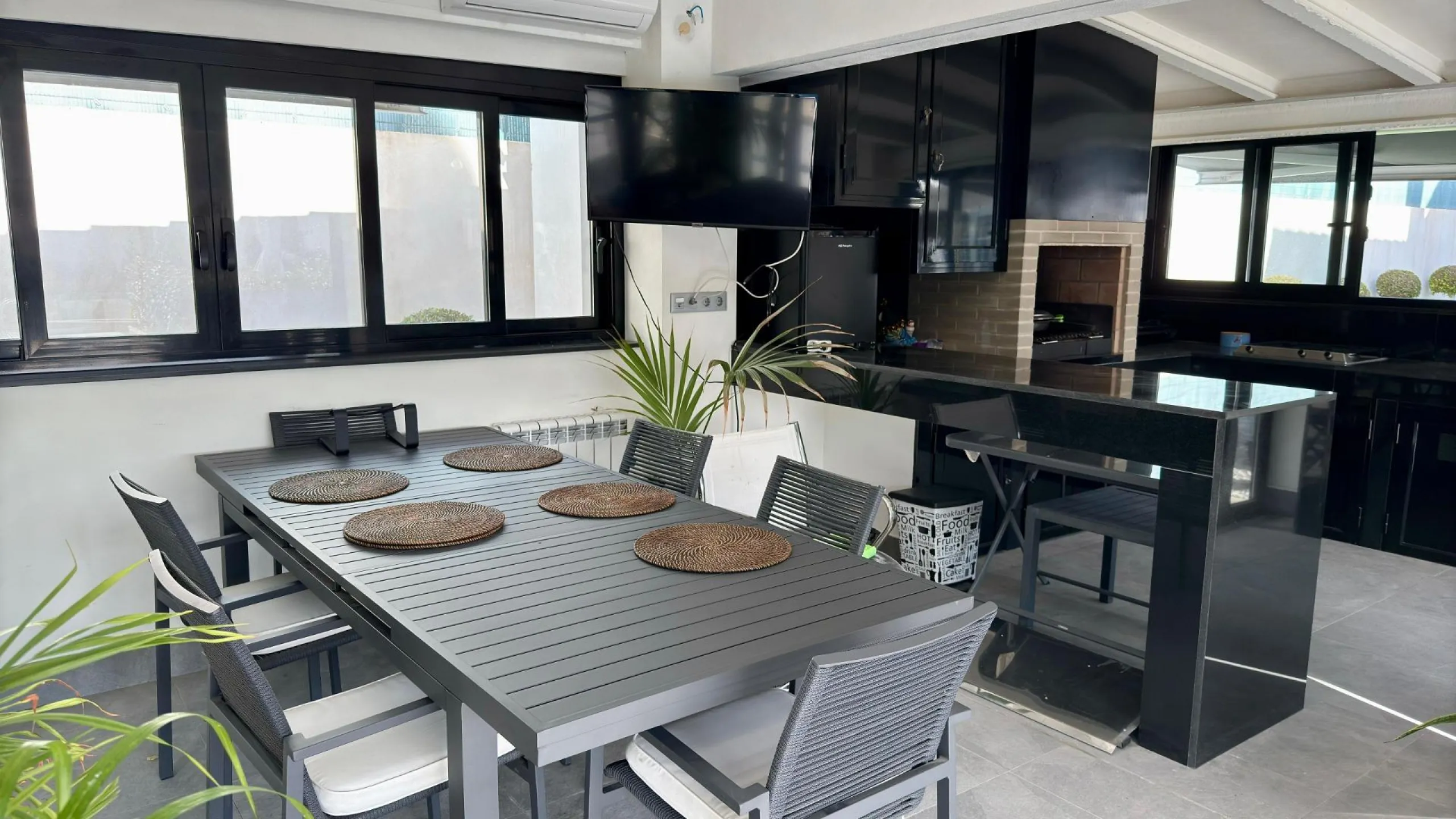 Chalet independiente con piscina privada y gran parcela