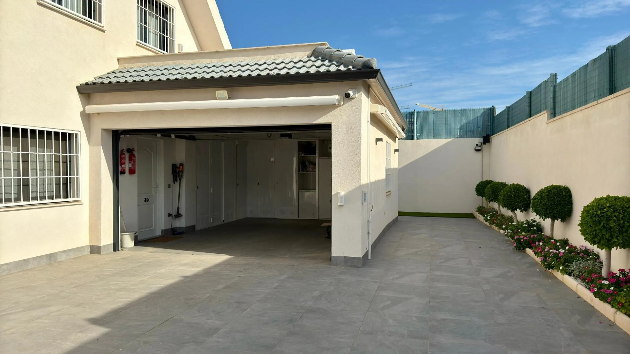 Chalet independiente con piscina privada y gran parcela