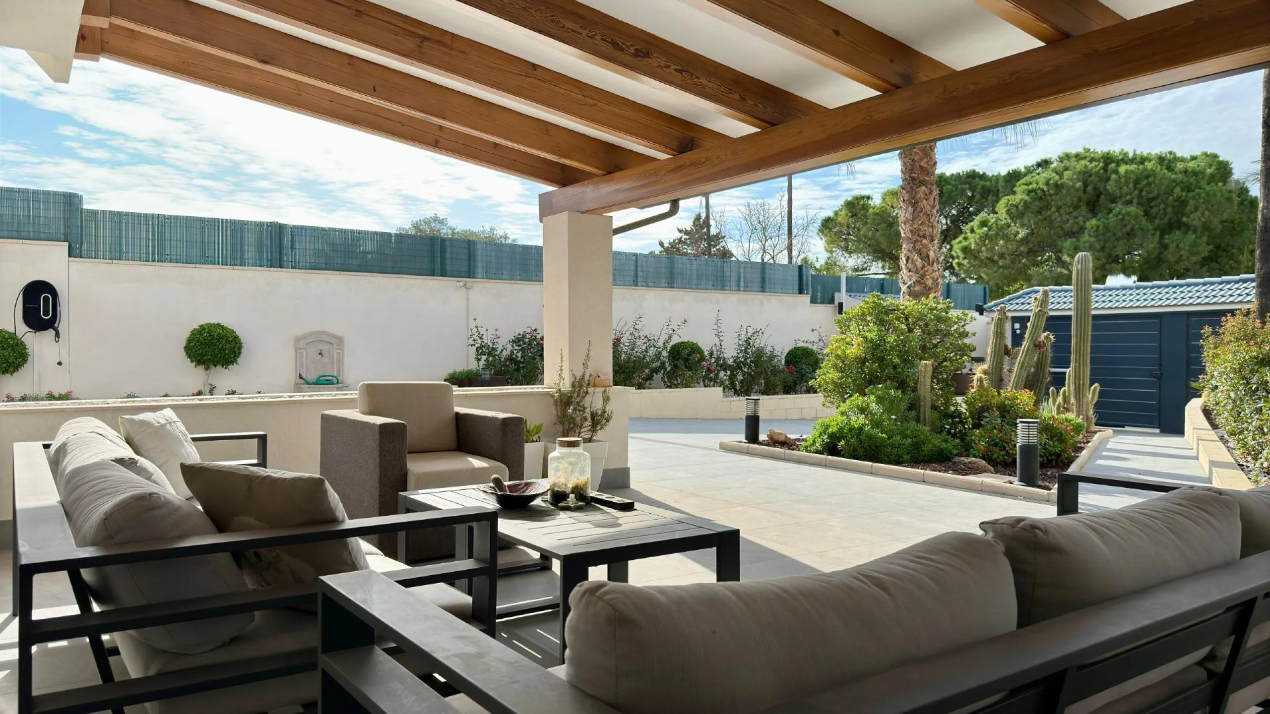 Chalet independiente con piscina privada y gran parcela