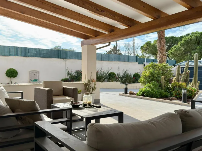 Chalet independiente con piscina privada y gran parcela
