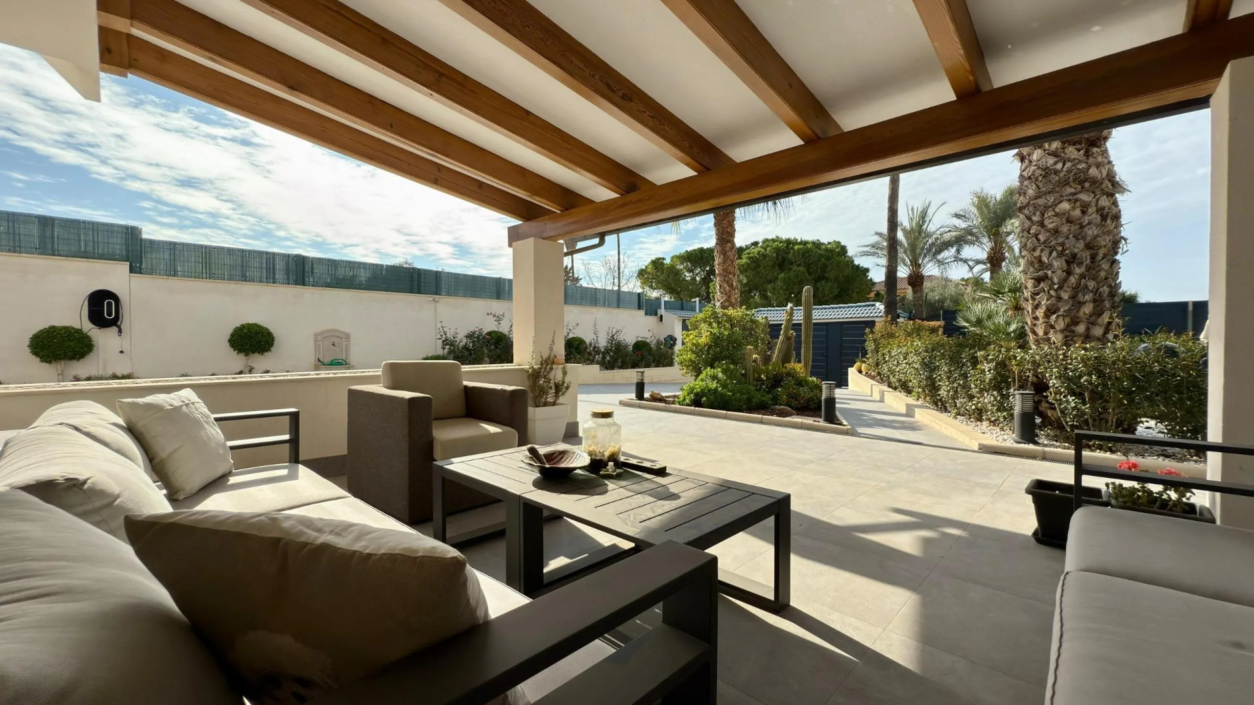 Chalet independiente con piscina privada y gran parcela