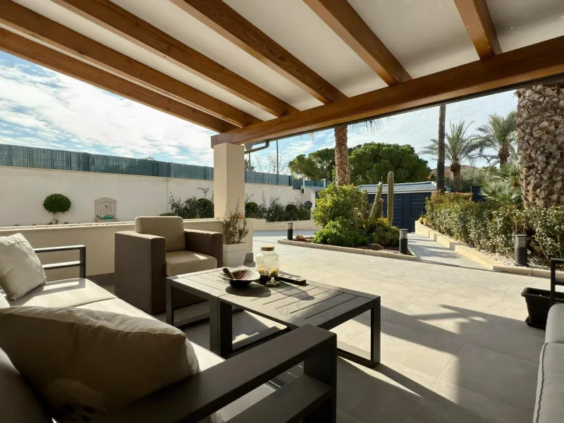 Chalet independiente con piscina privada y gran parcela
