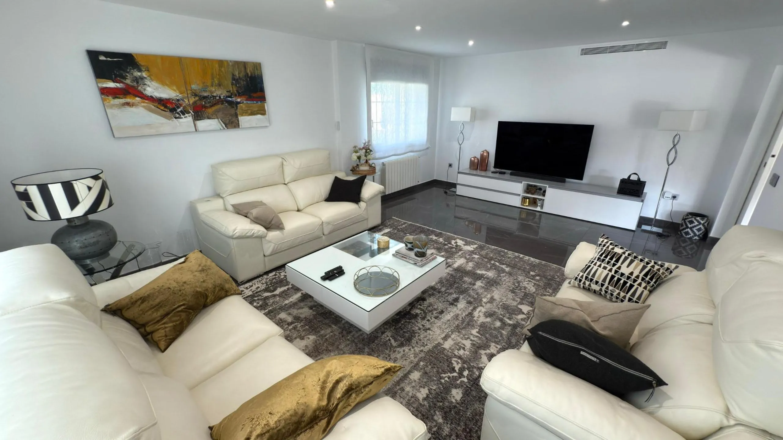 Chalet independiente con piscina privada y gran parcela