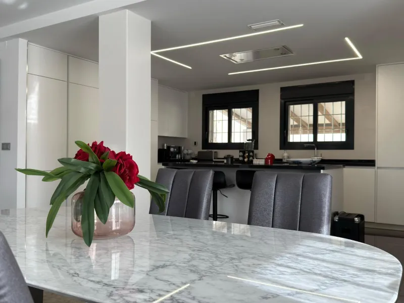 Chalet independiente con piscina privada y gran parcela