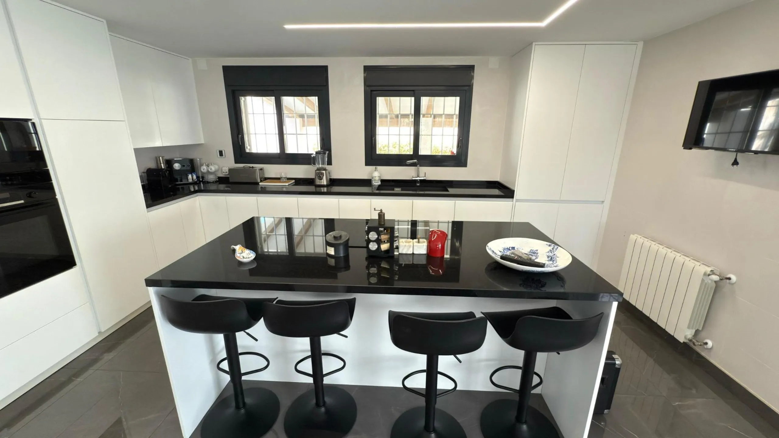 Chalet independiente con piscina privada y gran parcela