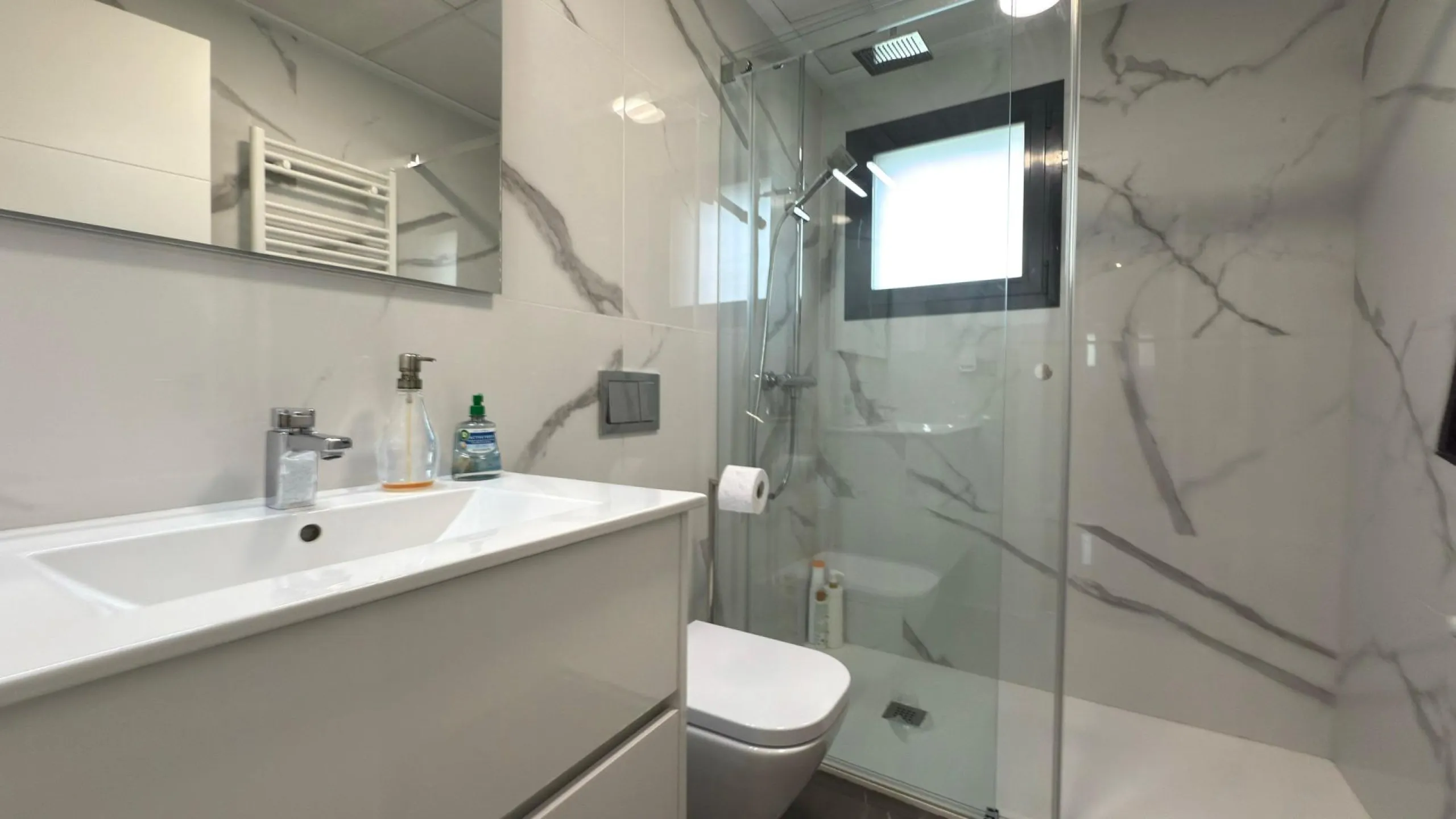 Chalet independiente con piscina privada y gran parcela