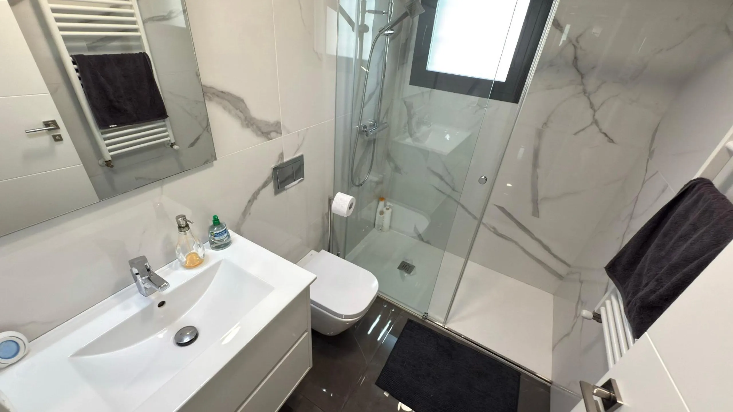 Chalet independiente con piscina privada y gran parcela