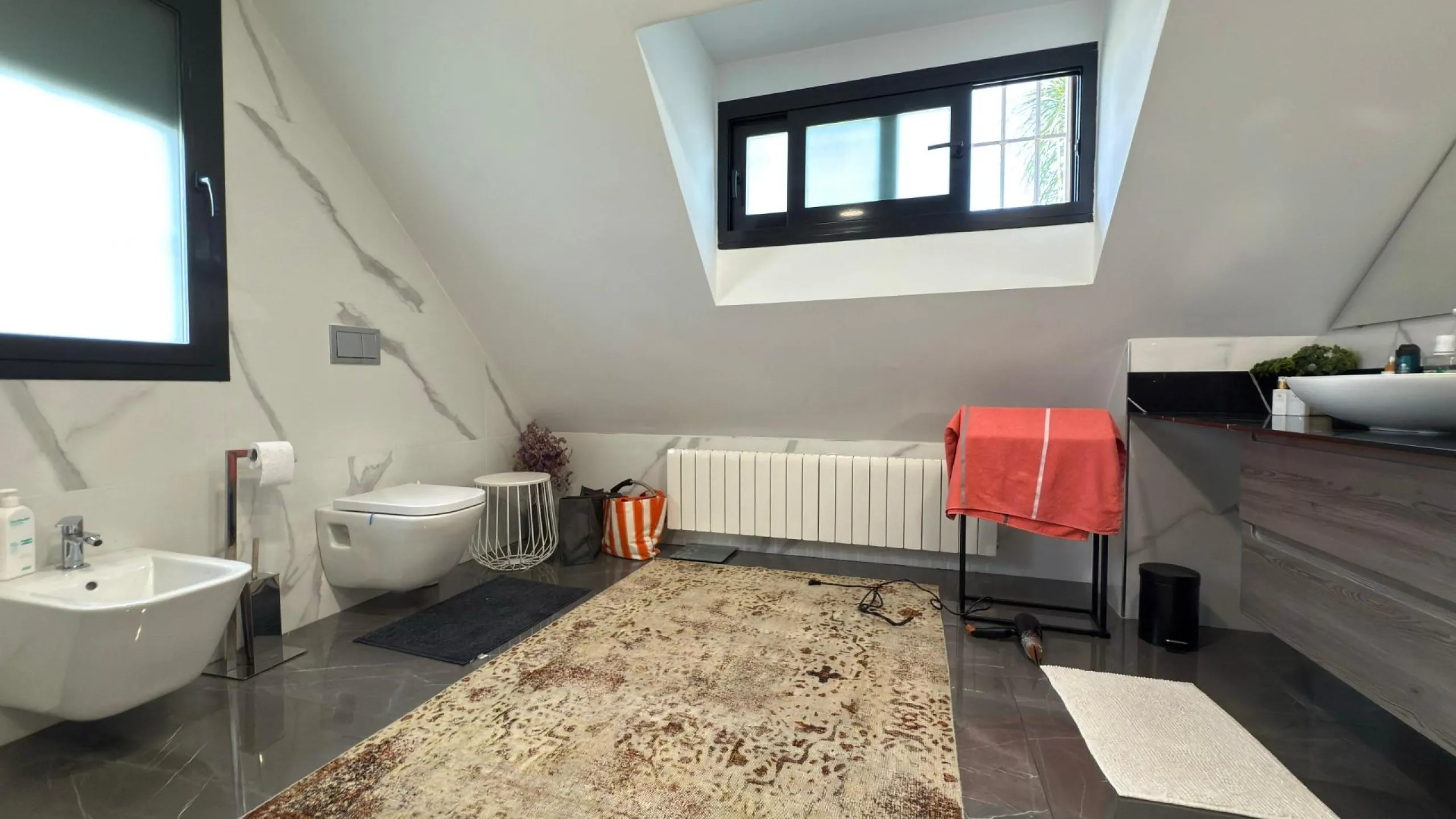 Chalet independiente con piscina privada y gran parcela