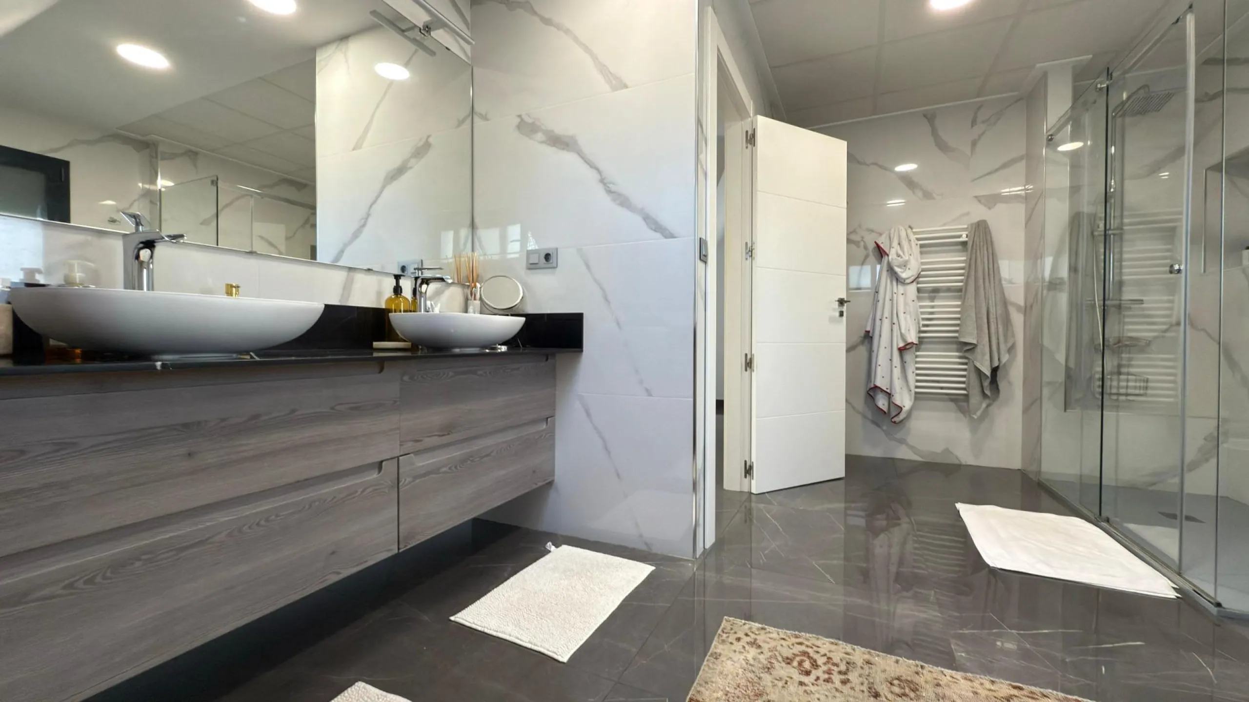 Chalet independiente con piscina privada y gran parcela