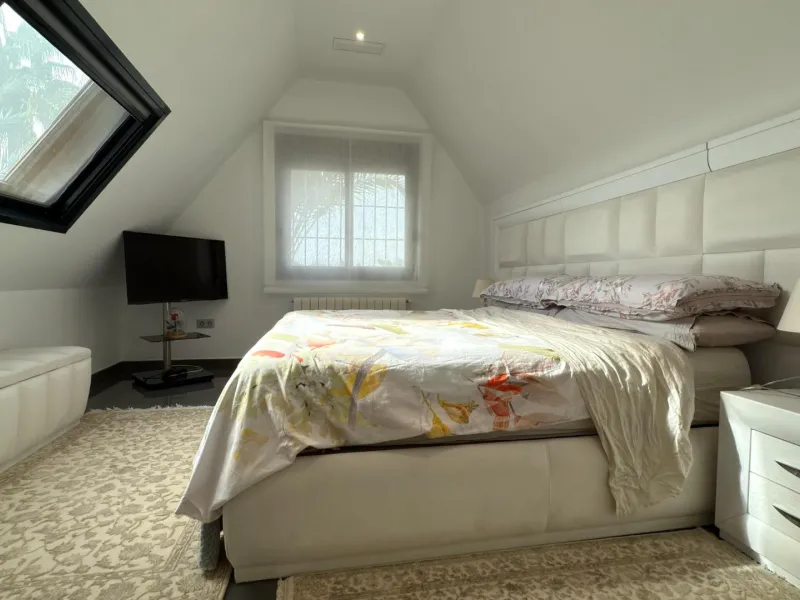 Chalet independiente con piscina privada y gran parcela