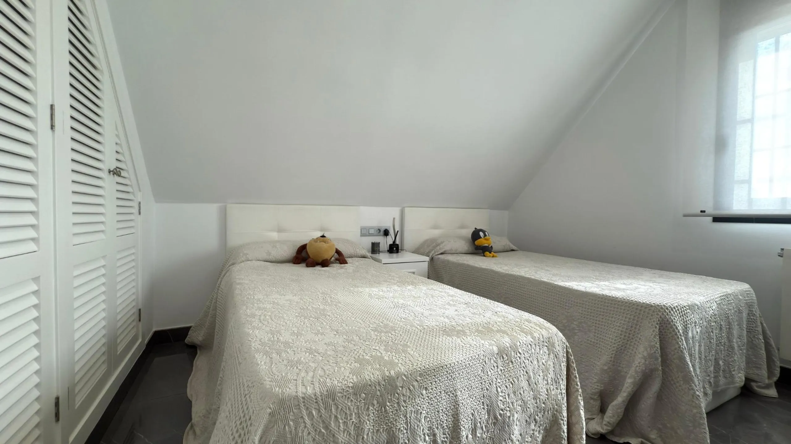 Chalet independiente con piscina privada y gran parcela