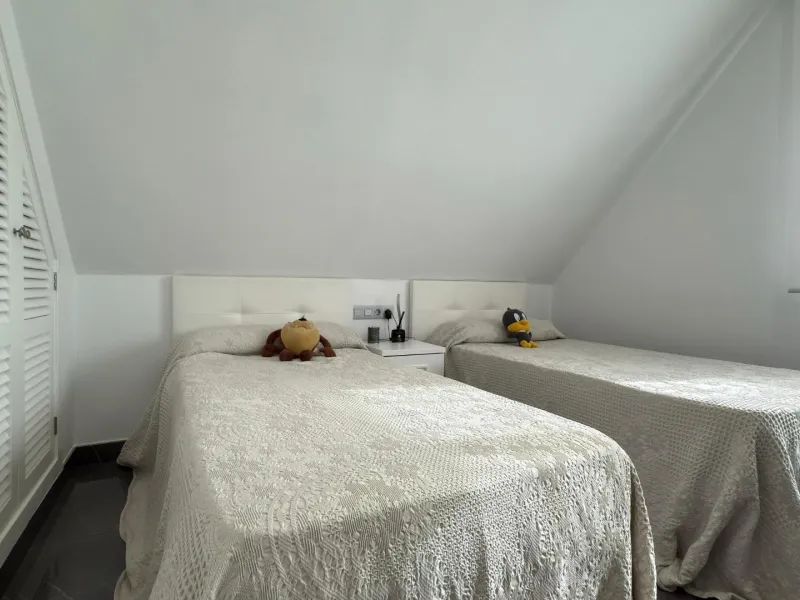 Chalet independiente con piscina privada y gran parcela