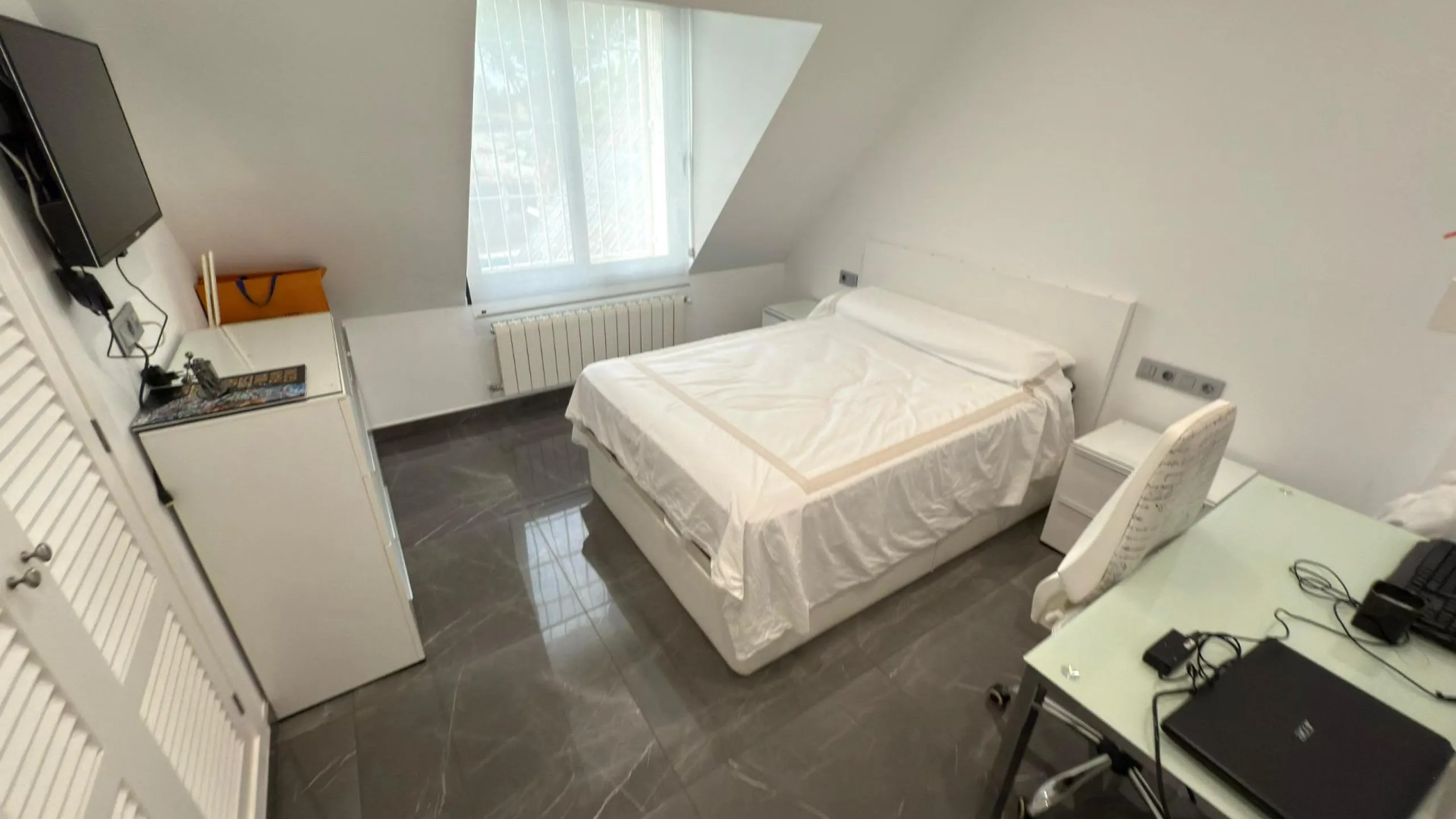 Chalet independiente con piscina privada y gran parcela