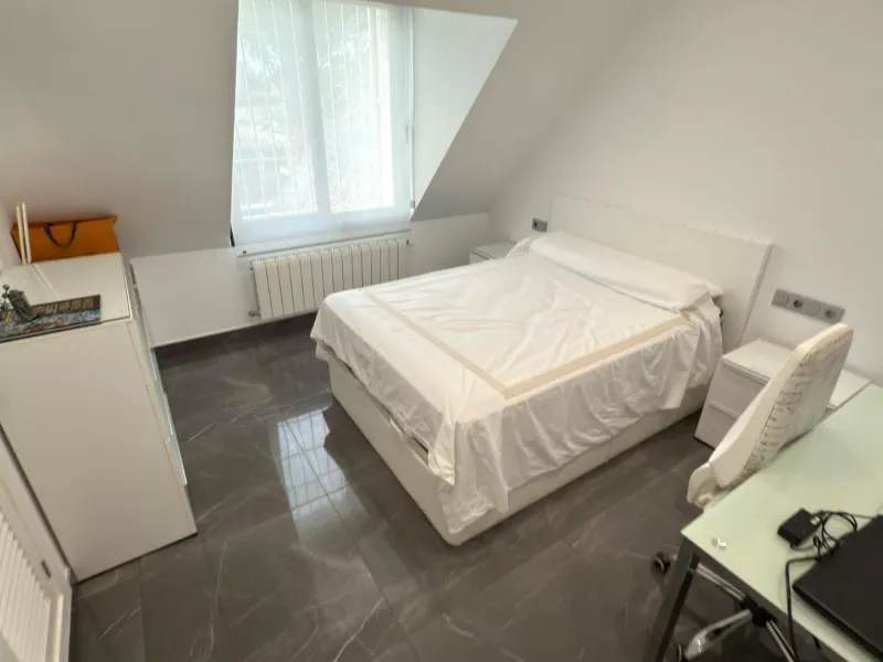 Chalet independiente con piscina privada y gran parcela