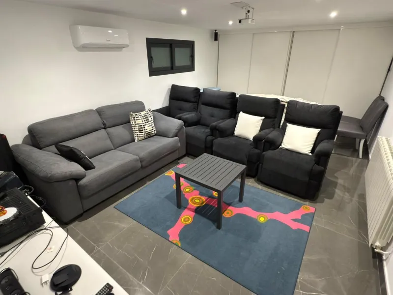 Chalet independiente con piscina privada y gran parcela